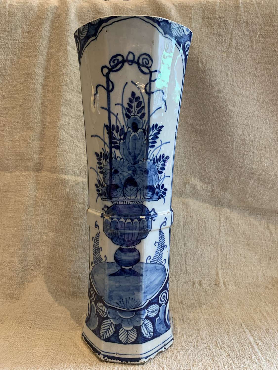 C18th Dutch delft vase