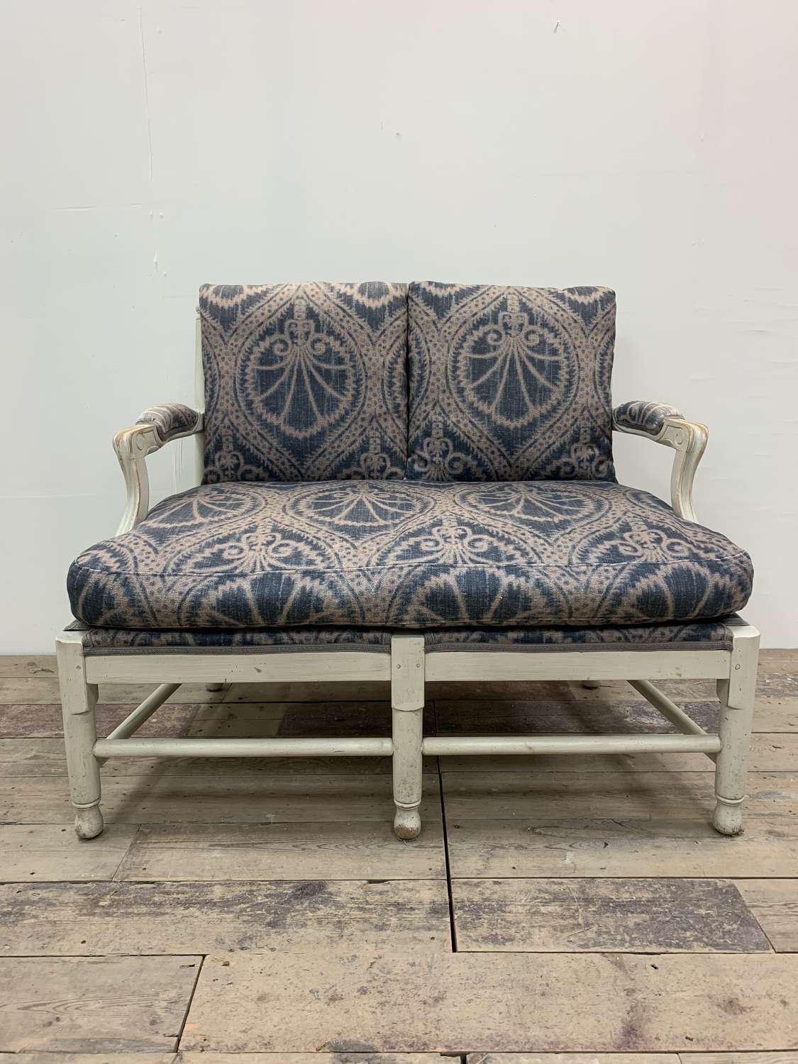 Mid 20th century Gripsholm painted Swedish two seat sofa