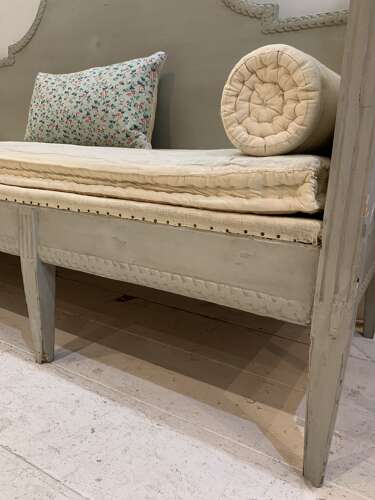 Early C19th painted Swedish Gustavian sofa