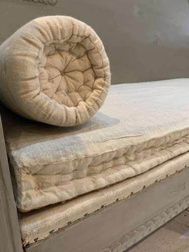 Early C19th painted Swedish Gustavian sofa