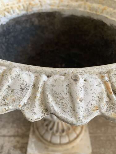 C1890 English pair of cast iron urns