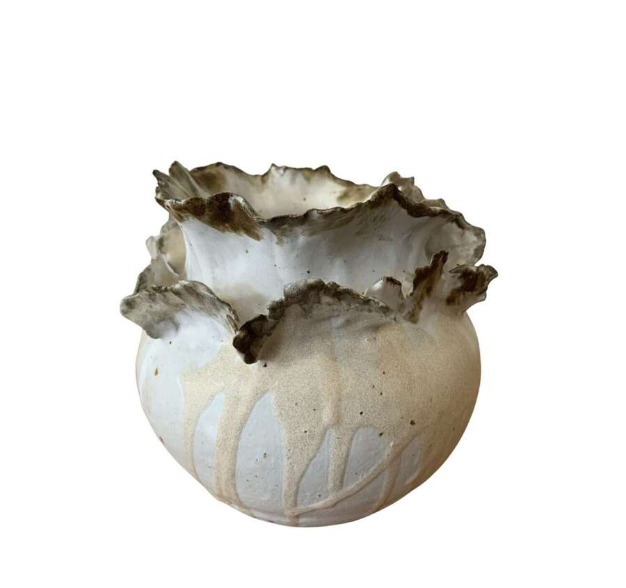 Anna Scholz small &lsquo;frill &lsquo; vase
